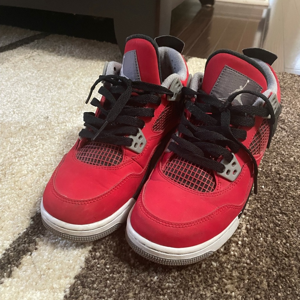 Toro bravo Jordan 4